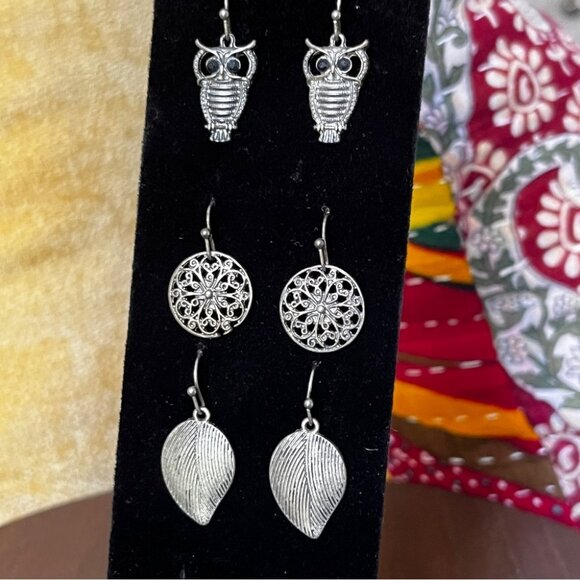 Silver Toned Owl and Leaf Earrings Set - Picture 1 of 2
